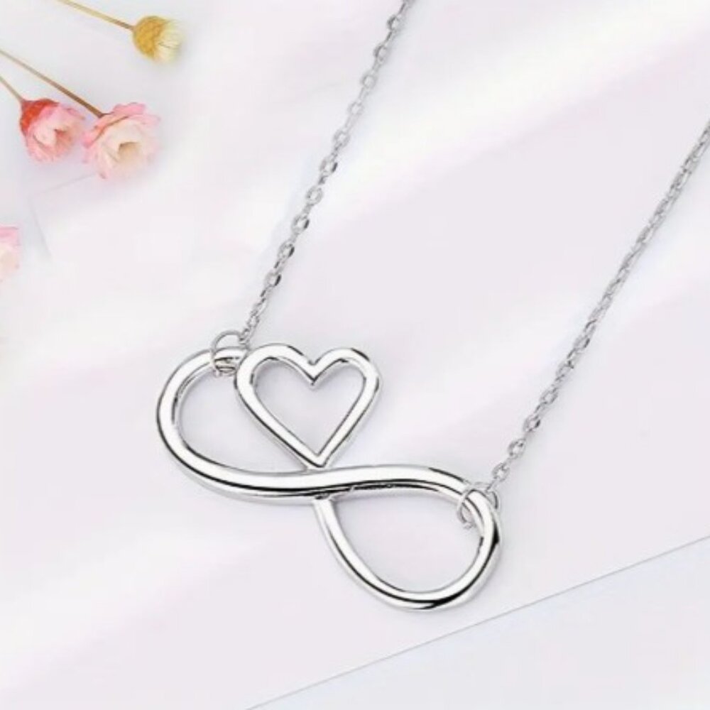 Trendy Silver Infinity Heart Pendant Necklace With Gift Cards
